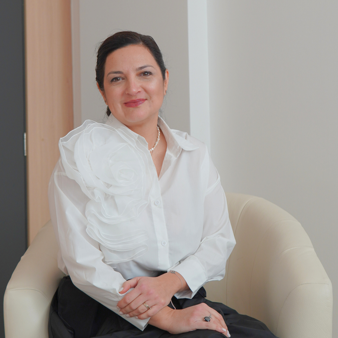 Erika Sofronie Erika Sofronie